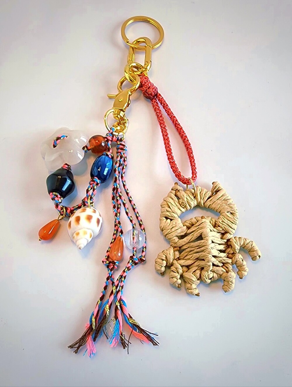 NWT MAYAMAR Multi Color Boho Raffia Crab Bead & Shell Handbag Charm/Gold Keyring
